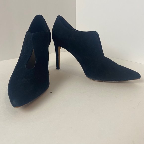 Beautiful Vince Camuto Black Genuine Leather Suede Bootie Heels Size 6.5 - Picture 6 of 6